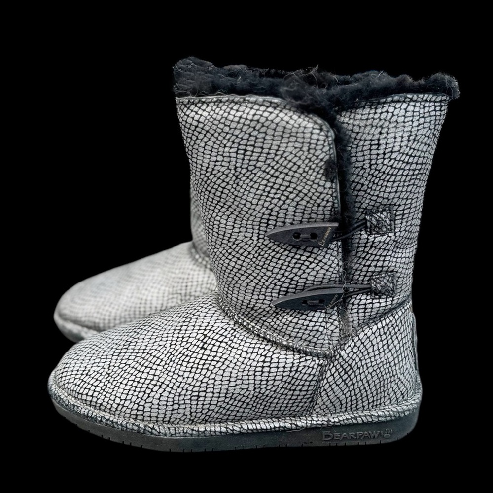 Bearpaw Black & Silver Short Boot